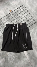 Short Nike facão